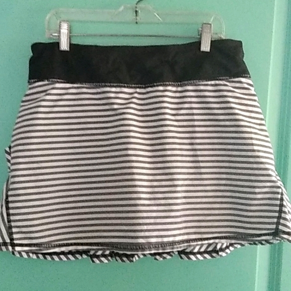 lululemon athletica Pants - Lululemon skort skirt sz 6